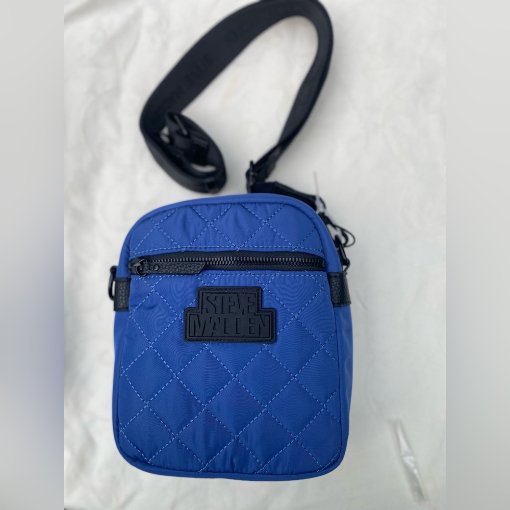 NWT Steve Madden Bdrake Blue/Black Nylon Quilted Crossbody